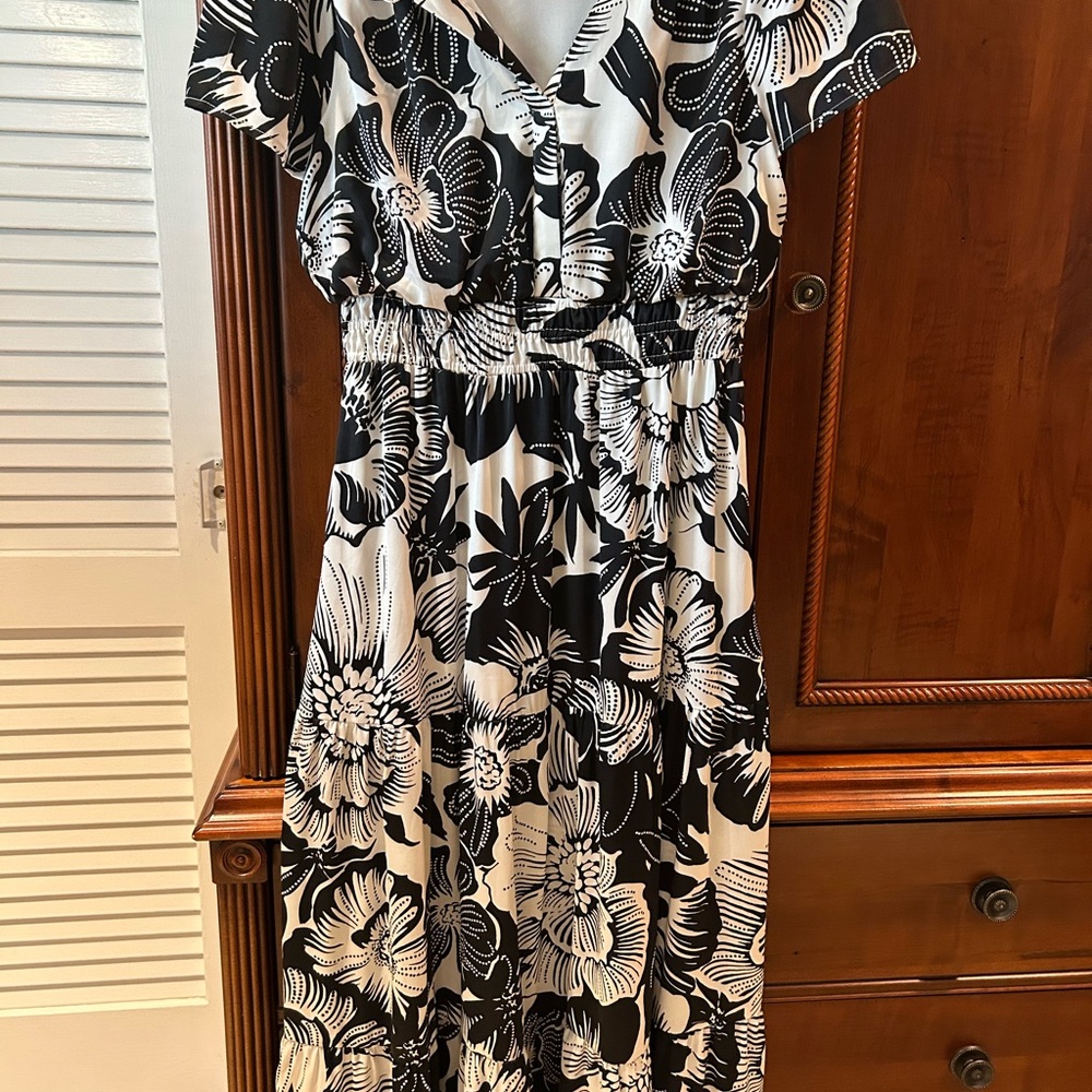 Tahari Black and White Floral Maxi Dress